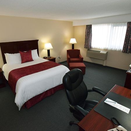 Lakeland Inn Hotel Cold Lake Εξωτερικό φωτογραφία