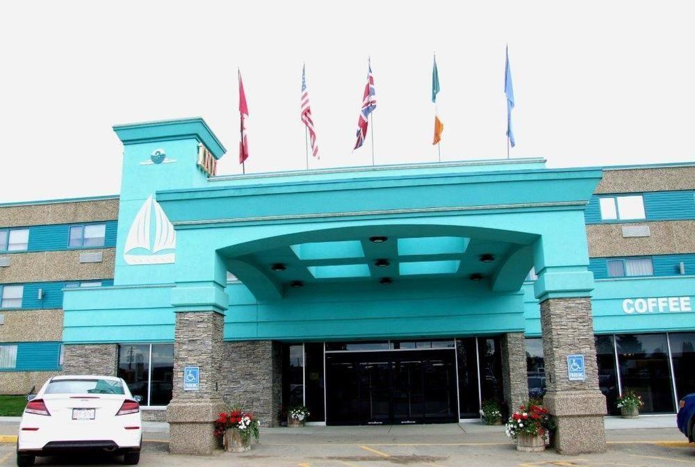 Lakeland Inn Hotel Cold Lake Εξωτερικό φωτογραφία