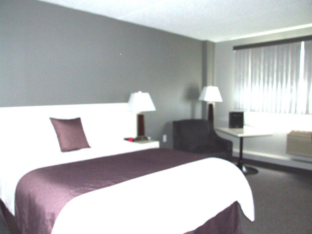 Lakeland Inn Hotel Cold Lake Εξωτερικό φωτογραφία