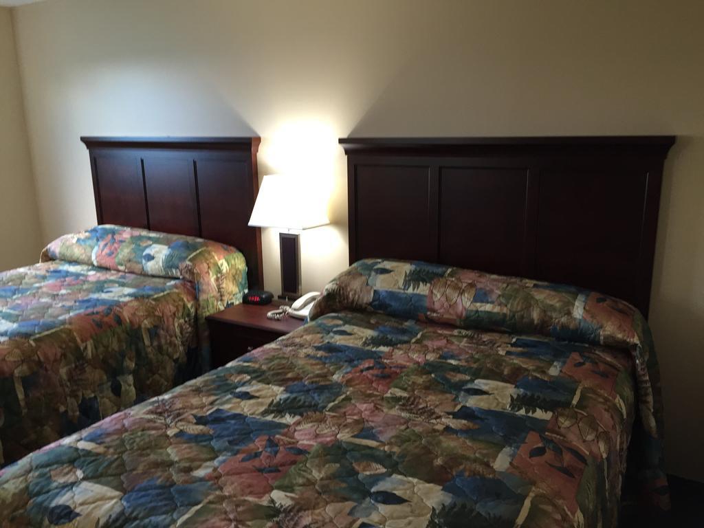 Lakeland Inn Hotel Cold Lake Εξωτερικό φωτογραφία