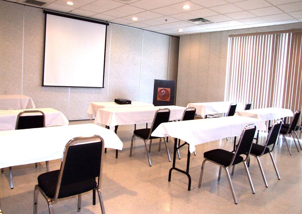 Lakeland Inn Hotel Cold Lake Εξωτερικό φωτογραφία