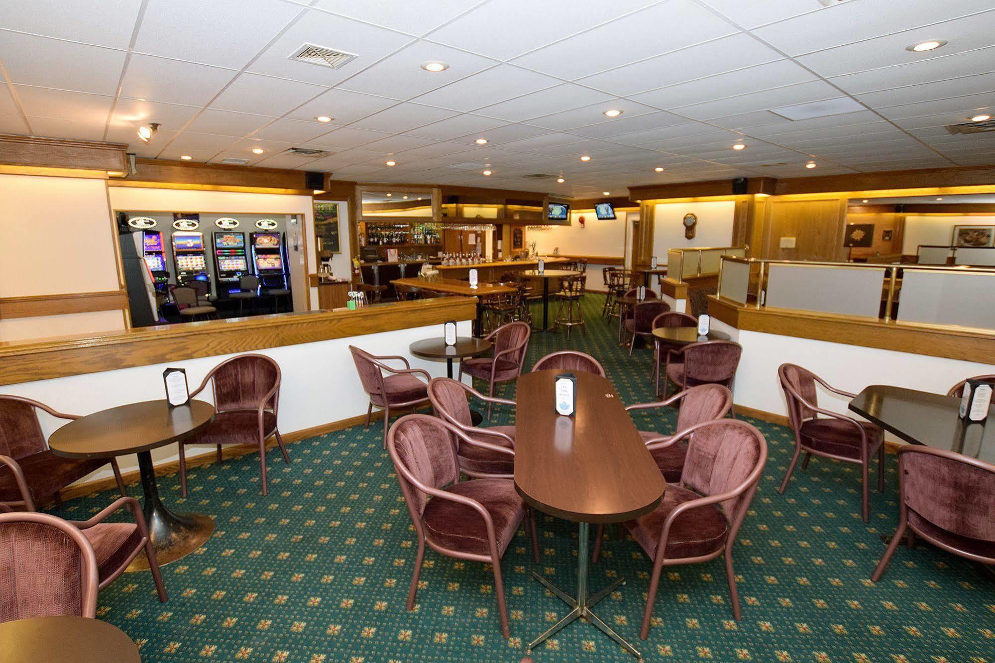 Lakeland Inn Hotel Cold Lake Εξωτερικό φωτογραφία