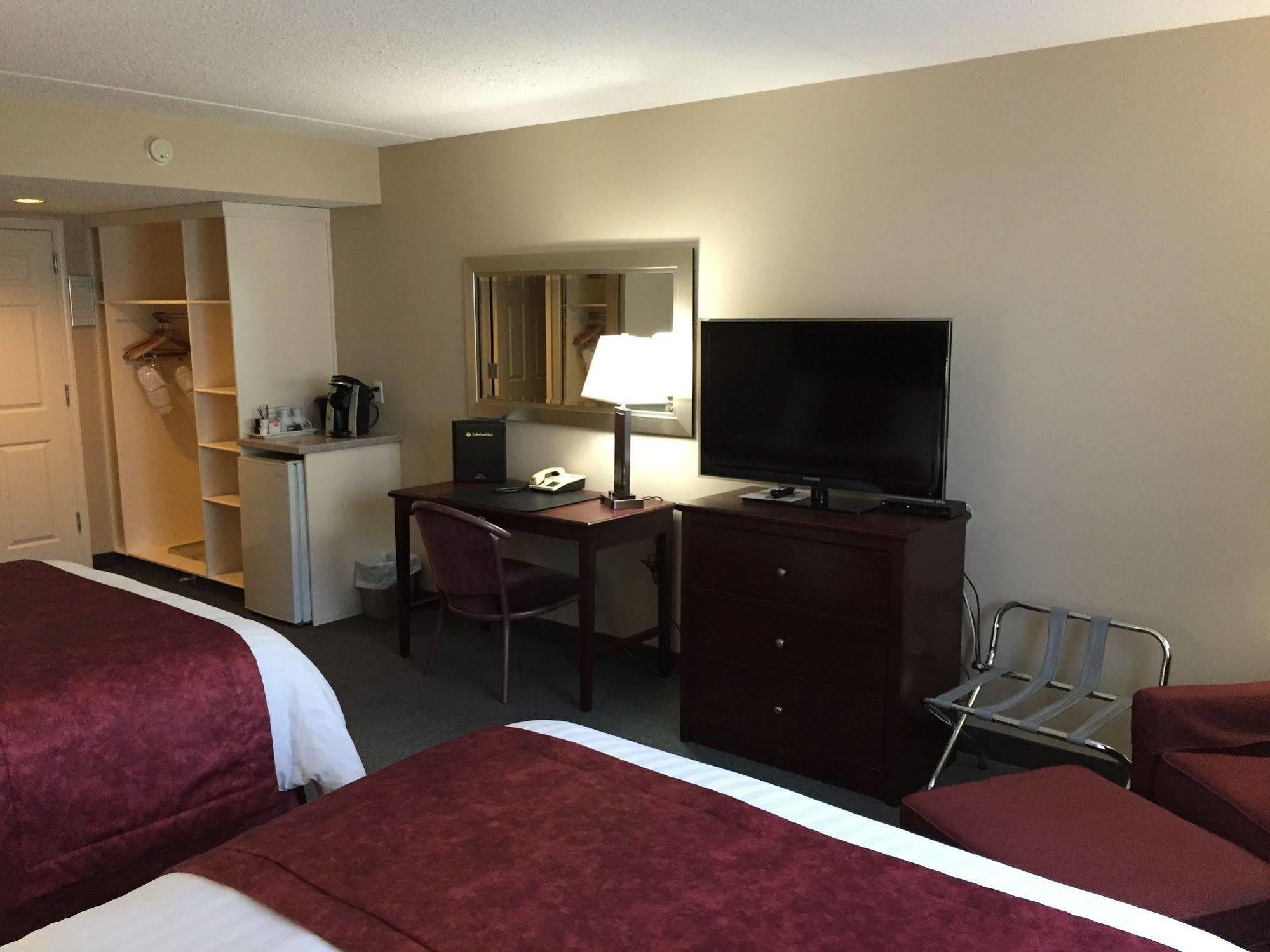 Lakeland Inn Hotel Cold Lake Εξωτερικό φωτογραφία